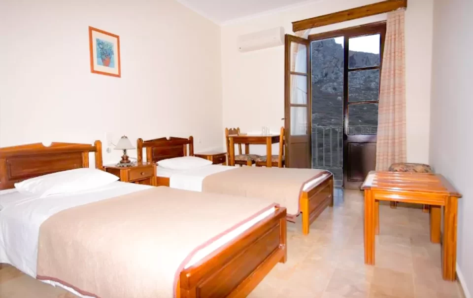 twin room with 2 single beds and mountain view