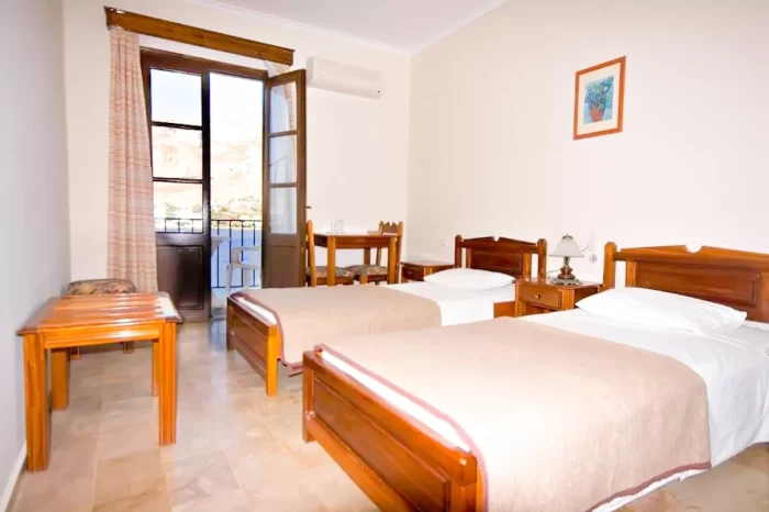 twin room 2 single beds with sea view