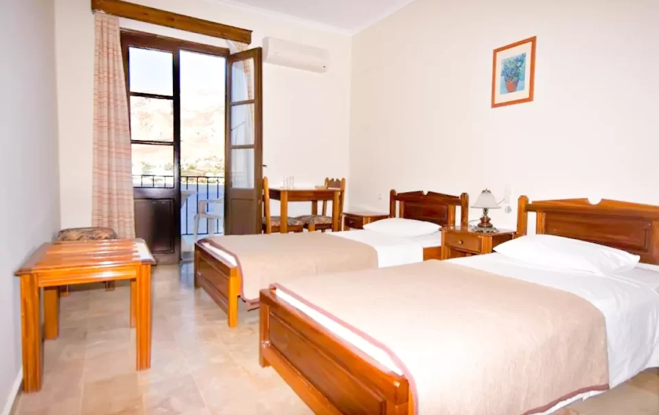 twin room 2 single beds with sea view